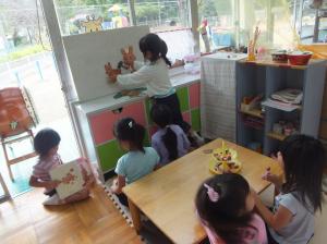 パネルシアターでお話会（新利根幼稚園）