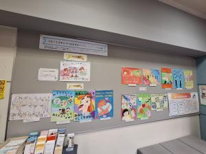 R6男女共同参画推進月間　図書館写真